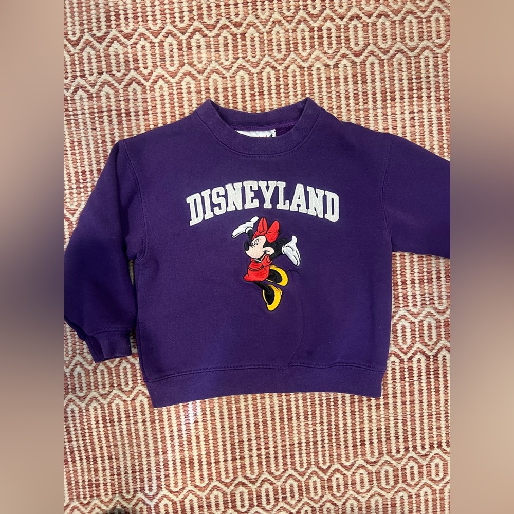 90s Kids’ XS purple Disneyland sweatshirt, size 4/5